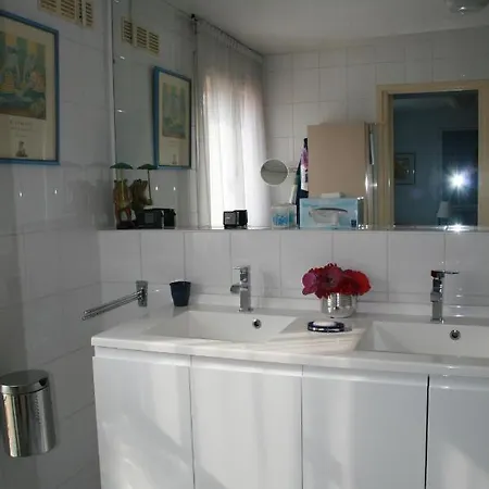 Apartment Michel Ange *